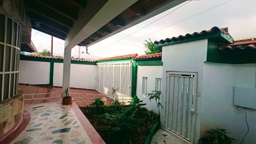 Imagen 4 de 25 de Casa En Venta , Urbanización Altos De Paramillo