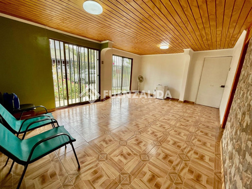 Casa En Venta De 184mts2 De Terreno En Estación Central