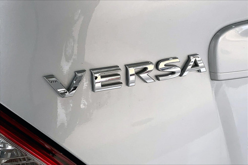 Imagen 8 de 25 de Nissan Versa 4 Pts Advance, Tm5, A/ac, Ve, F Niebla, Ra-15