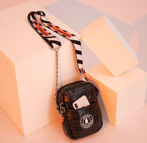Imagen 4 de 7 de Bandolera San Luis Pop Cadenas Negro