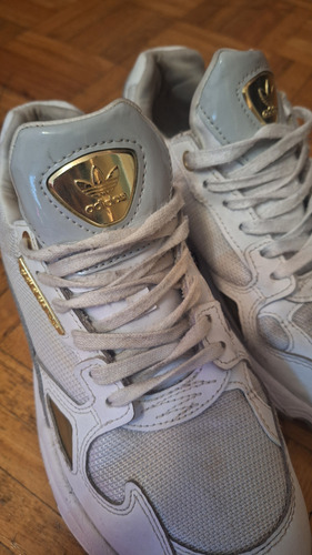 Zapatillas Adidas Falcón (Usado)