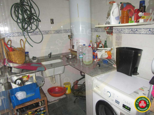 Venta - Casa En 2 Plantas - 4 Dormitorios - 2 Baños ** Apta Credito **