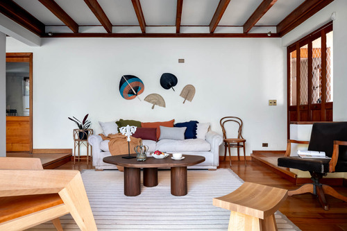 Casa Gran Espacio Y Jardin, Sector Con Seguridad .