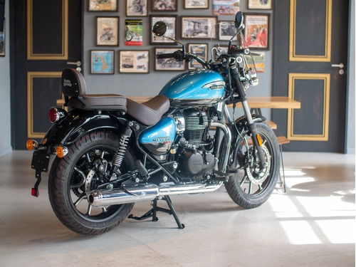 Imagen 4 de 25 de Royal Enfield Meteor 350 Supernova Azul Reserva Hoy