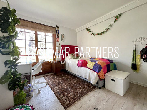 Preciosa Casa 3d + Servicios/ Luis Mattte Larraín