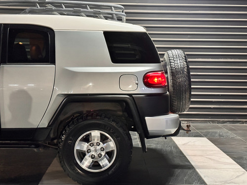 Toyota Fj Cruiser 3p Premium Aa Ee Ra Abs 4x4 At