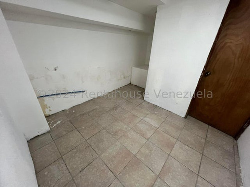 Ana Torres. Local Comercial En Venta 24-22288 En Chuao