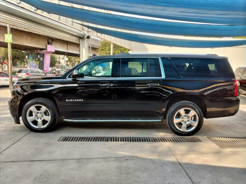 Imagen 4 de 15 de Chevrolet Suburban 2017 5.4 Premier Piel 4x4 At
