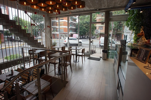 Heladeria Cafeteria En Importante Esquina De Villa Devoto Con Elaboracion