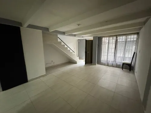 Casa En Venta En Villa Del Prado. Cod V8014562