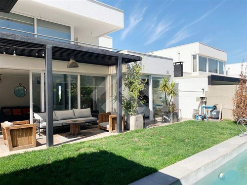 Imagen 2 de 27 de Casa En Venta En Lo Barnechea