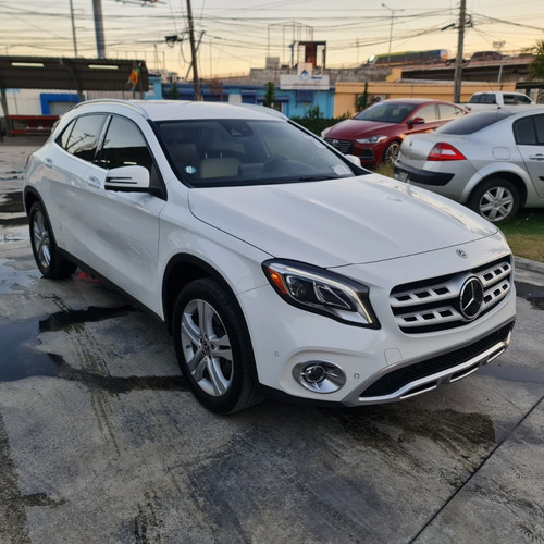 Imagen 2 de 15 de Mercedes Benz Gla 250 2019 Carfax Recien Importada