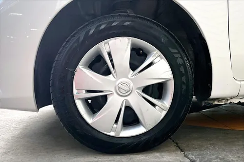 Nissan March 2022