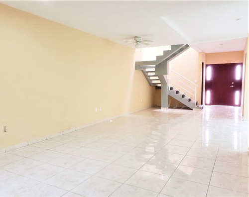 Amplia Y Bien Ubicada Casa En Venta En Cancún Sm 503