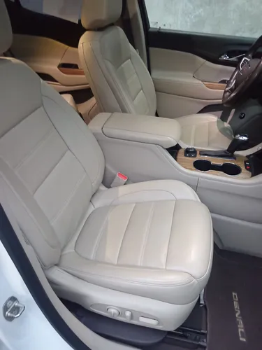 GMC Acadia 3.7 Denali At