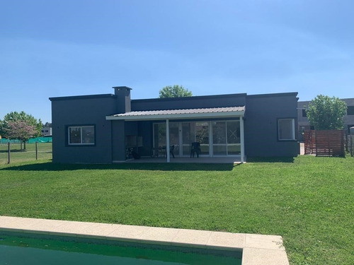 Imagen 2 de 17 de Casa En Venta De Calidad Con Piscina En El Cantón, Escobar