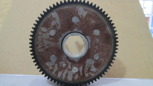 Imagen 3 de 3 de Campana De Crochera 6 Tornillos Moto 73 T Dientes
