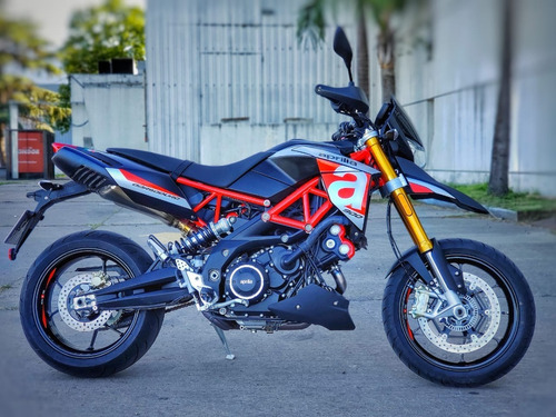 Aprilia Dorsoduro 900