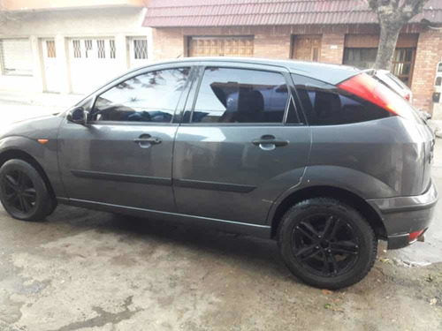 Imagen 8 de 9 de Ford Focus 1.6 Ambiente 2005