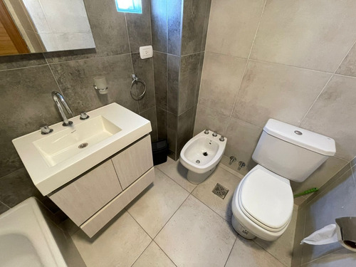 Imagen 6 de 17 de Monoambiente Impecable Moron Centro