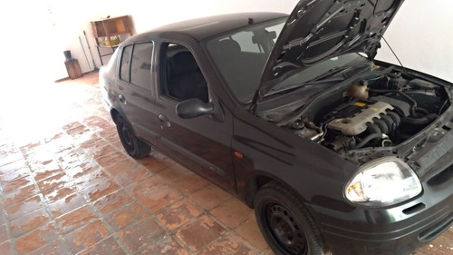 Renault Clio Sedan 1.0 16v Rn 4p 2001