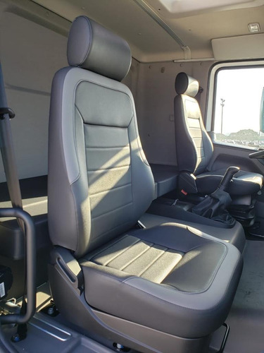 Imagen 12 de 14 de Volkswagen Chasis Camion Constellation 17280 Modelo 2023