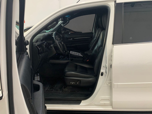 Imagem 8 de 19 de Toyota Hilux 2.8 Tdi Srx Cab Dupla 4x4 Aut (4 Pneus Novos)