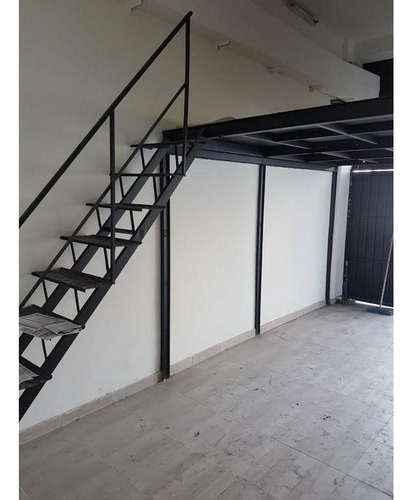 Imagen 5 de 6 de Excelente Local Comercial Con Entrepiso En Venta Sobre Avenida Balbin. Saavedra