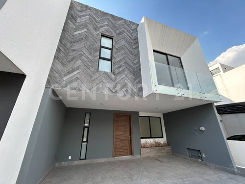 Casa En Venta En Paseos De Morillotla, Puebla