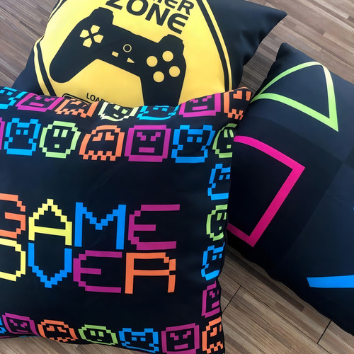 Funda de cojín Game Zone Game Zone Game Console 79, color negro KIT 79