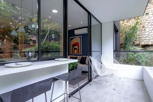 Apartamento En Venta En El Tesoro. Cod V10815