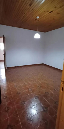 Casa En Venta - 2 Dormitorios 2 Baños - 249mts2 - Azul