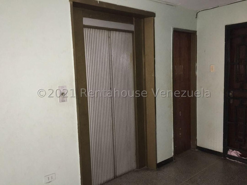 Apartamento En Venta En El Oeste De Barquisimeto Cod 2 - 3 - 4 - 1 - 3 - 3  Mp