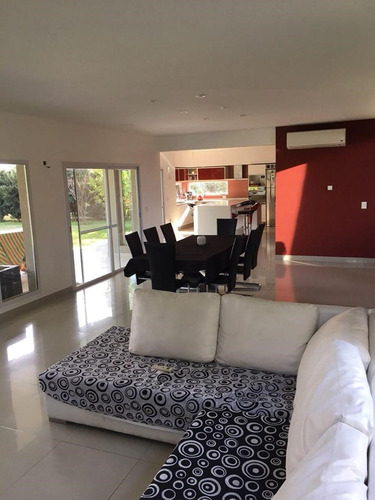 Venta Casa 5 Amb Con Piscina Climatizada. Santa Teresa. Villanueva