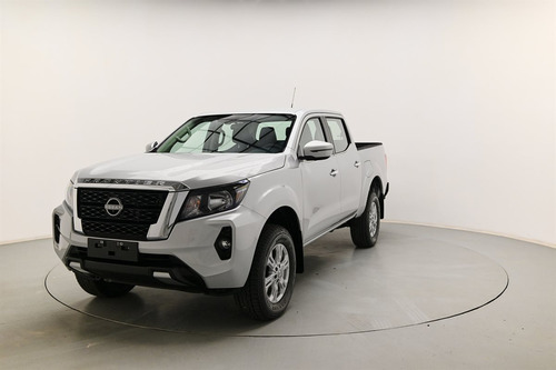 Nissan Frontier XE 4X4 M/T