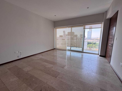 Departamento En Renta En Reserva Territorial Atlixcayotl, San Andrés Cholula, Puebla