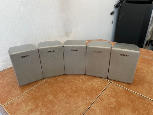 Bocinas Ambientales Para Receiver Sony Str-k502p Gris Plata (Usado)
