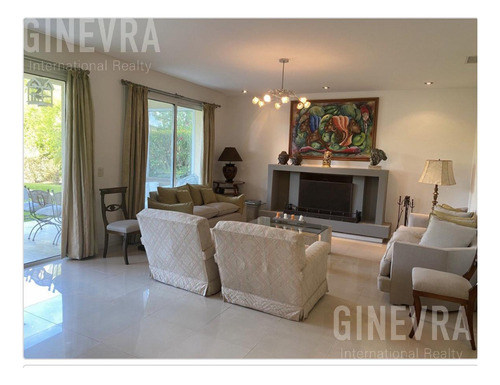Casa En Venta En Nordelta Barrio El Golf