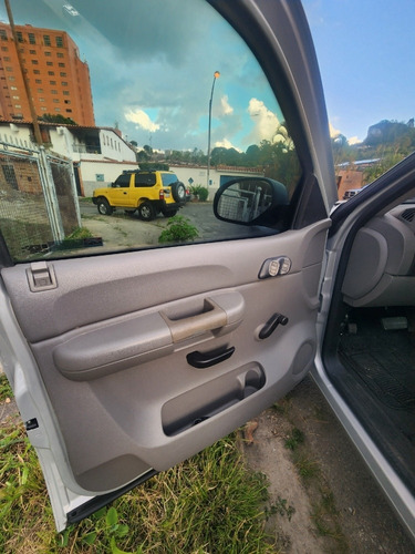 Imagen 12 de 17 de Chevrolet Silverado Lt Lt 4x4 14/15