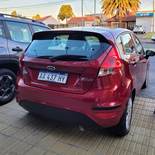 Imagen 3 de 9 de Ford Fiesta Kinetic 1.6 S 5 Puertas