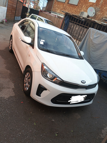 Vendo Kia Soluto Con Aire. Airbag. Camara Retroceso.