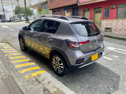 Renault Stepway 1.6 Intense Automática