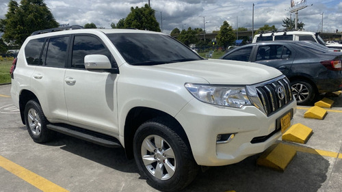 Imagen 7 de 25 de Toyota Prado