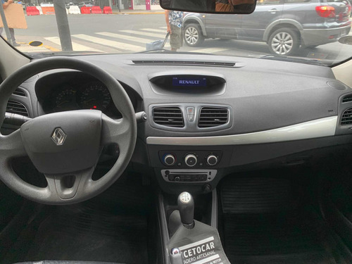Imagen 11 de 12 de Renault Fluence 2014 1.6 Confort Plus 110cv