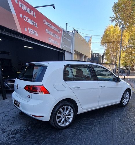Imagen 10 de 15 de Volkswagen Golf 2015 1.4 Highline Tsi Dsg
