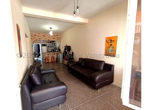 Imagen 7 de 30 de Casa En Venta En Divina Pastora Centro Cabudare , Lara *mc* - 0-4-2-4- 556. 57. 59 Instagram: @rentahouse.centrooccidente