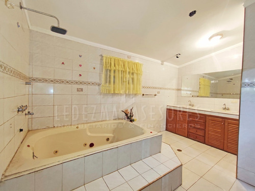 Imagen 10 de 14 de Ledezma Asesores Vende Casa-quinta, Cerca De La Av. Andrés Eloy Blanco, Ciudad Bolívar-venezuela