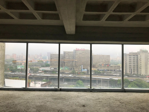 Imagen 10 de 18 de Edificio En Venta Urb. Las Mercedes C-19770