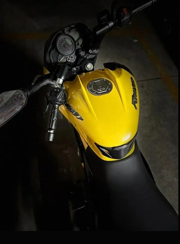 Imagen 3 de 8 de Bajaj Rouser Ns 200