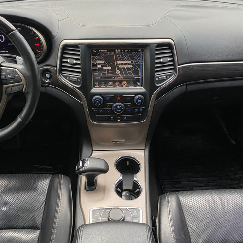 Imagen 13 de 20 de Jeep Grand Cherokee 3.6 Overland 286hp At